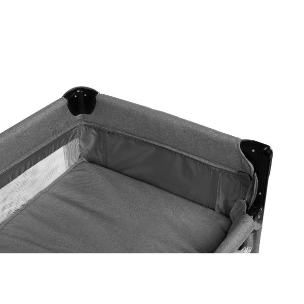 Dviejų aukštų maniežas Caretero Esti, Graphite