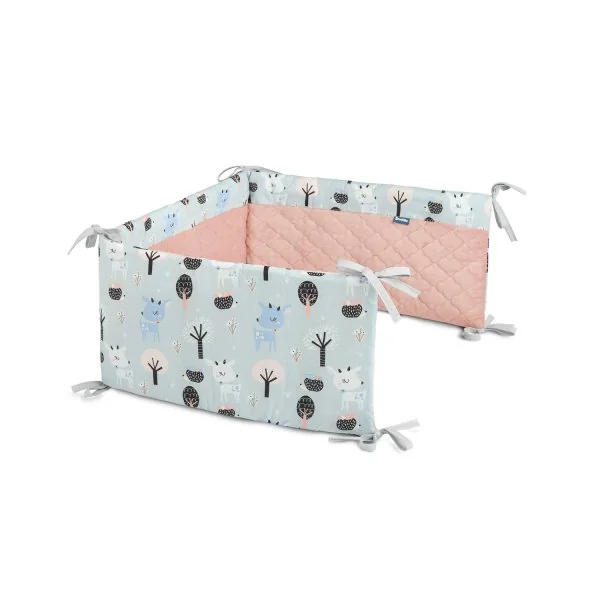 Sensillo aizsargājošās malas gultiņai ar kazlēniem