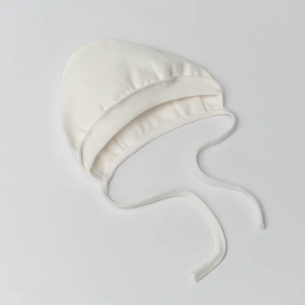 Vilaurita kepurytė išvirkščiomis siūlėmis 749, 38 cm.